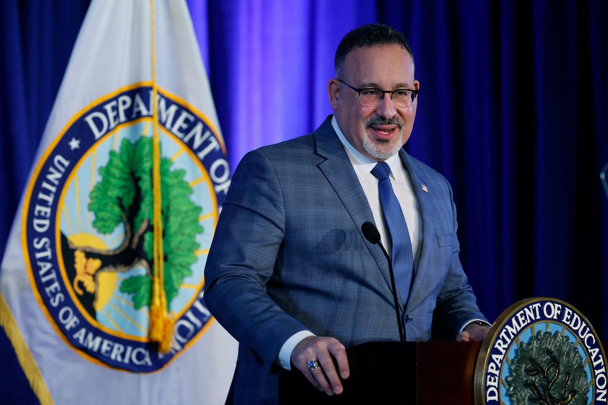 Biden Admin to Change Student Loan Programs, Cancel Debt for 40,000 Borrowers