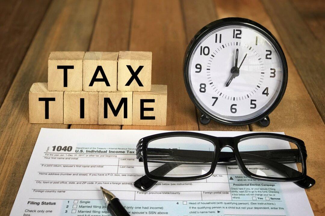 Can a Tax-Withholding Form Increase Your Paycheck?