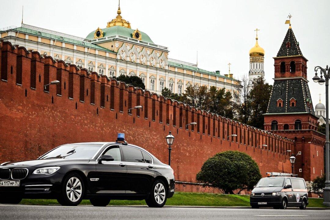 Australia to Target Putin’s ‘Wealthy Enablers’ With Ban on Luxury Goods Exports to Russia