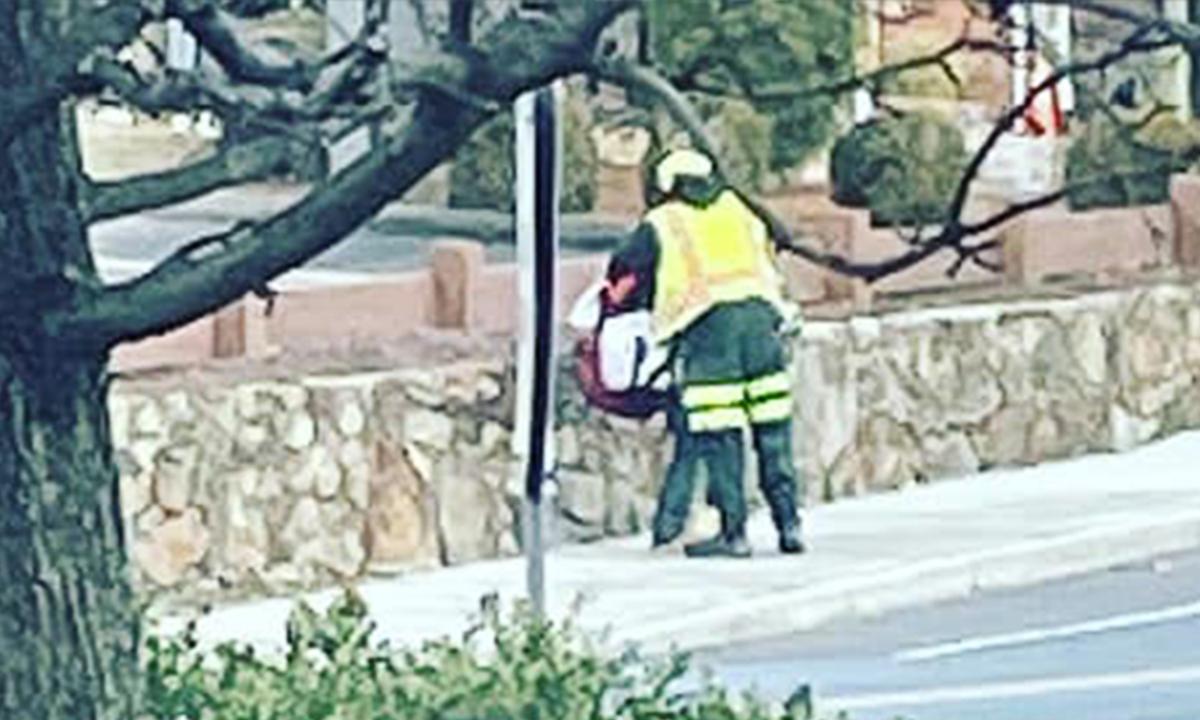 Garbage Collector Stops Truck to Hug and Pray for Young Woman ‘Down on Her Luck’