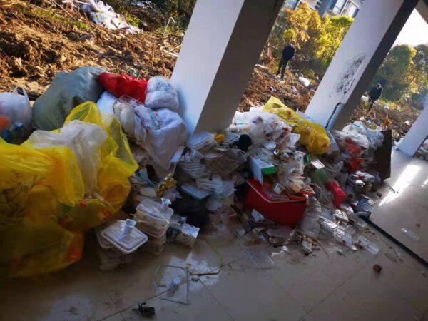 Scenes of garbage captured at Nanhui makeshift hospital in Shanghai, China in April 2022. (Provided to The Epoch Times)