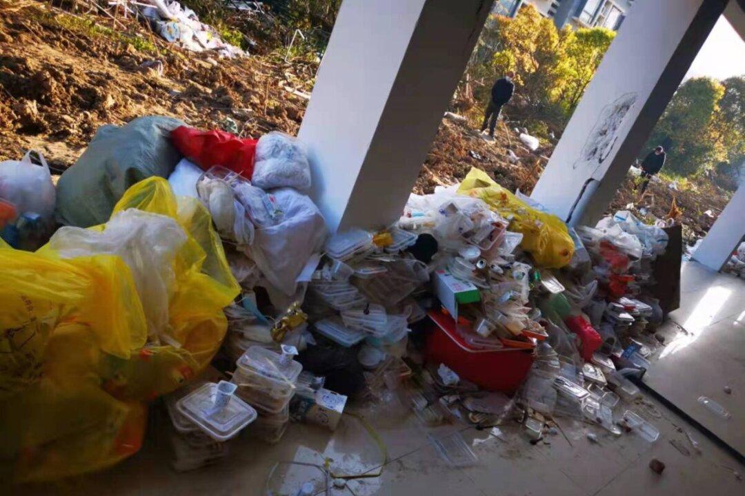 Shanghai Residents Tell of Death and Suffering During Strict Lockdown