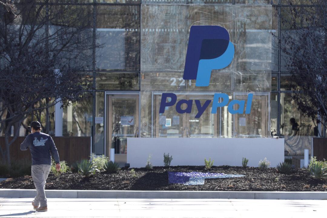 Don’t Store Cash in Venmo, PayPal, and Other Payment Apps, Financial Watchdog Warns