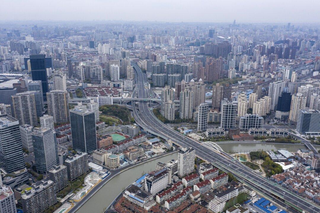 Chinese Leadership Dispute in the Spotlight as Premier Urges Provinces and Cities to Stabilize Their Economies