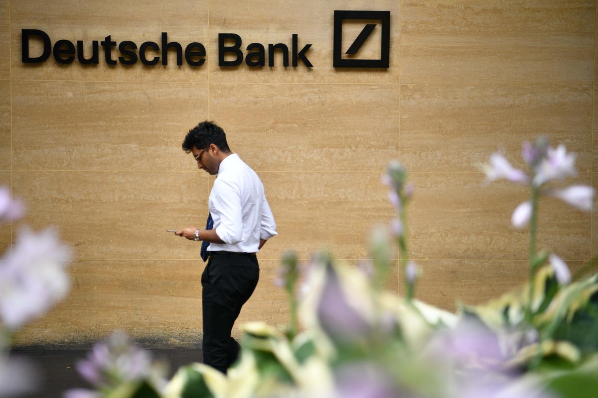 Deutsche Bank Shares Tumble, Fueling Banking Crisis Concern