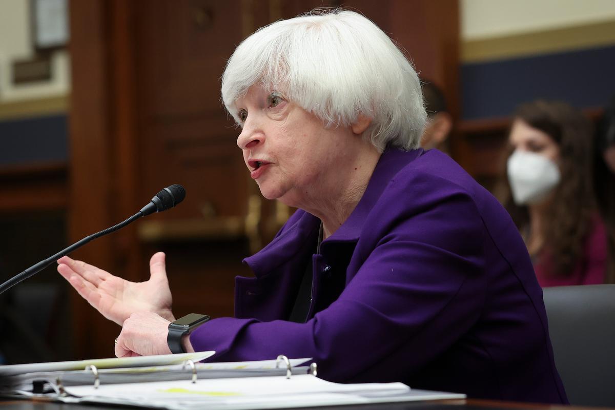 Yellen Denies Report That She Pushed for a Smaller COVID-19 Relief Package