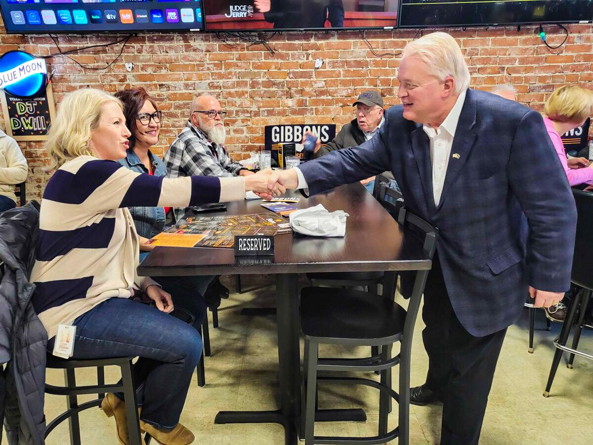 Gibbons, Mandel Continue Attack Ads in Ohio Weeks After Senate Debate Altercation