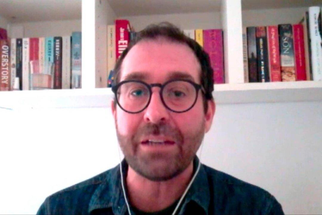 Vaccine Passports Pave Way for Digital ID and Globalist Control: Journalist