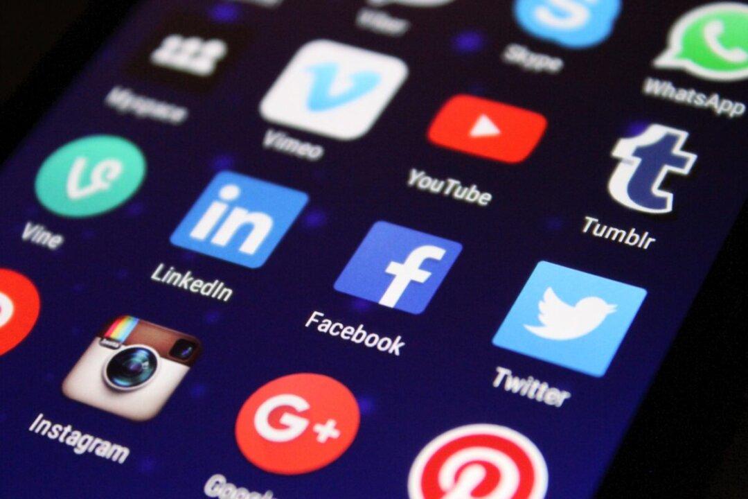 Ottawa’s Proposed Bills to Curtail Online Harms ‘Oblivious’ to Reality: Former CRTC Executives