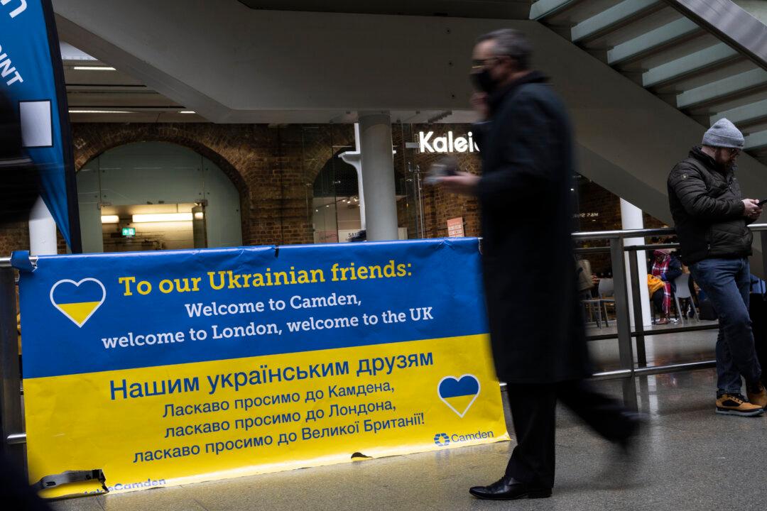 More Than 200,000 Ukrainians Came to UK Under Visa Schemes in 2 Years