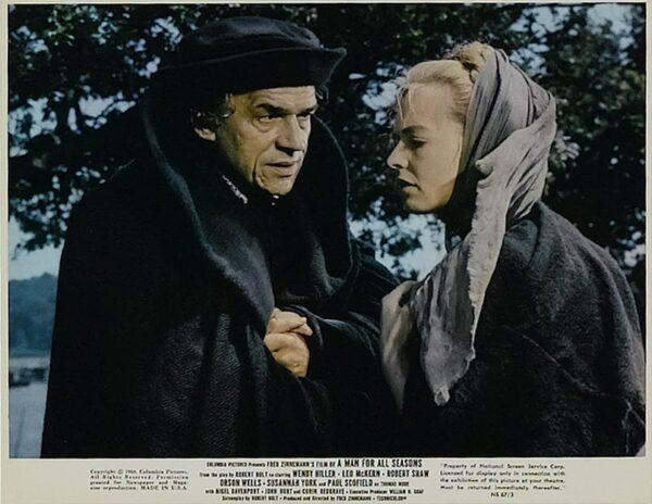 Thomas More (Paul Scofield) speaking to his daughter Margaret (Susannah York), in a publicity shot for the film. (MovieStillsDB)