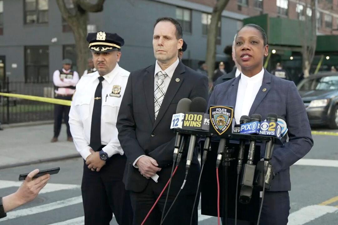 Police: Teen Girl Killed, 2 Wounded in Bronx Shooting