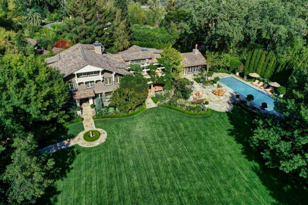 ‘Once in a Lifetime’ Slips Past: 32 Shady Lane Sold by The Agency