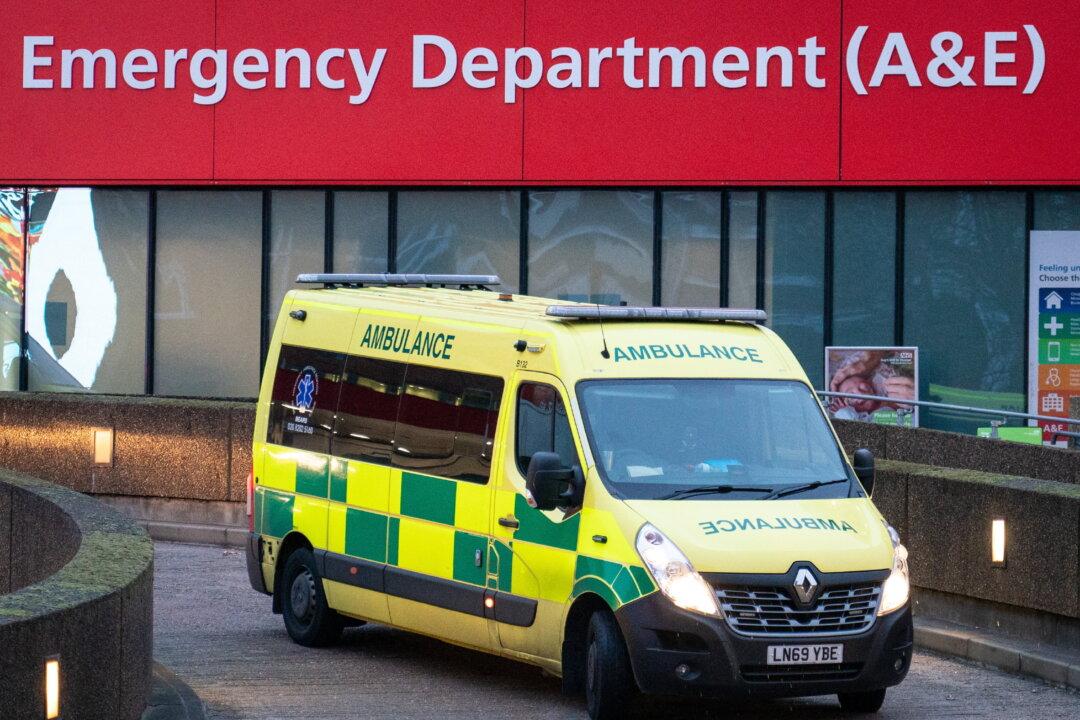 3 in 5 England Hospital Patients With COVID-19 Primarily Treated for Other Illnesses