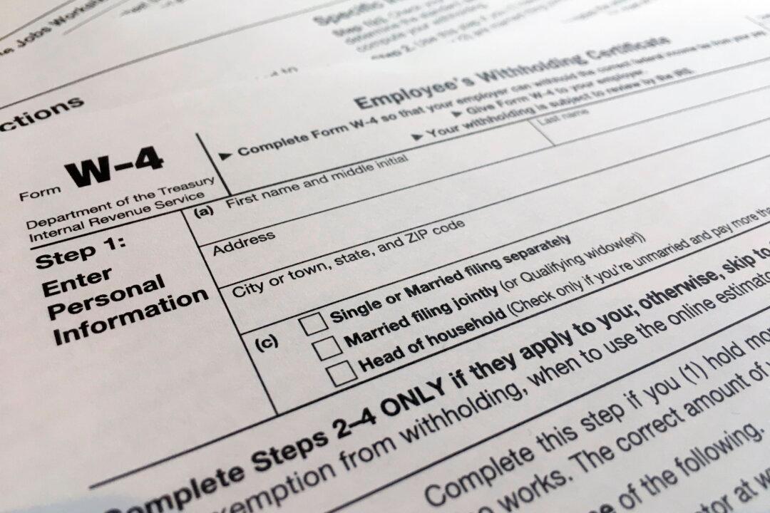 Many Americans Likely in for Tax Refund Disappointment: Survey
