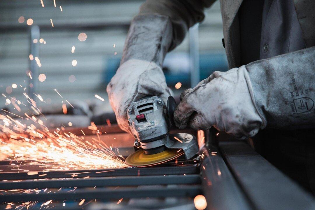 Surging Power Prices Trigger Severe Metal Crisis: FT