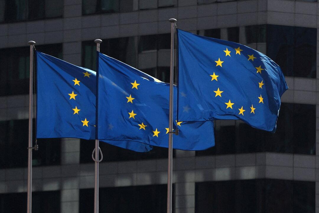 EU Regulator Warning Banks of Deposit Runs From Fake News, Spillover Effects of Ukraine War