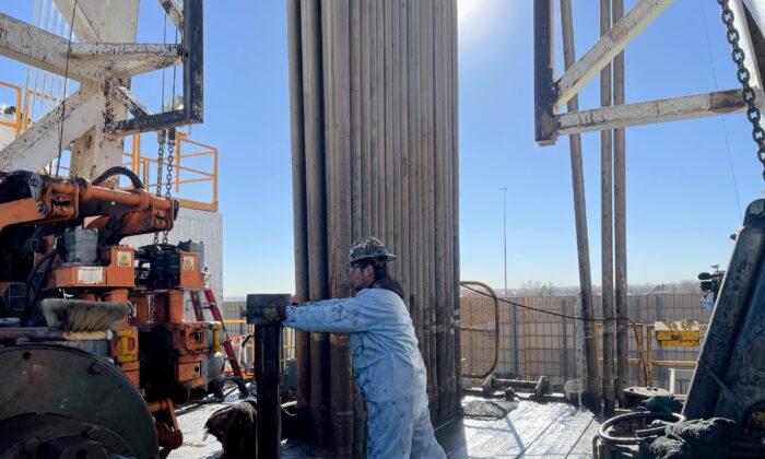 US Oil Drilling, Output Moving Higher With Energy Prices
