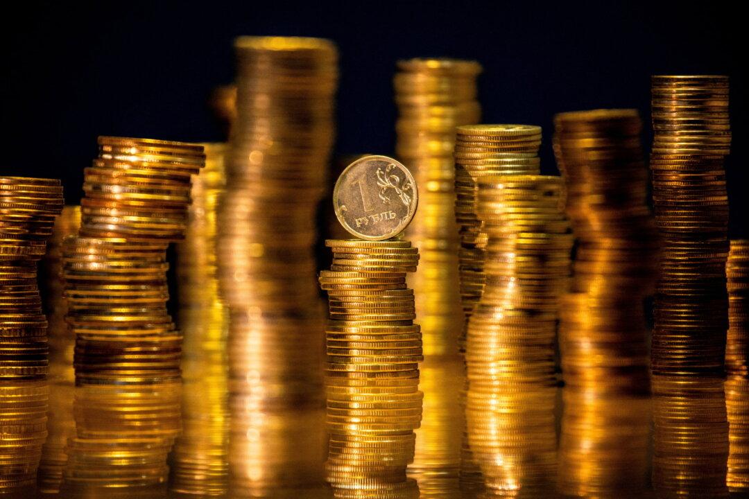 Russian Rouble Hits Near 2-Year High Vs Euro