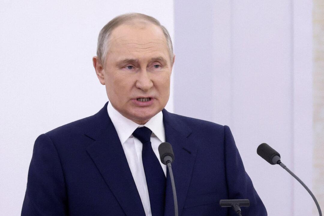 New UK Sanctions Target Putin’s Financial Work Including Ex-wife