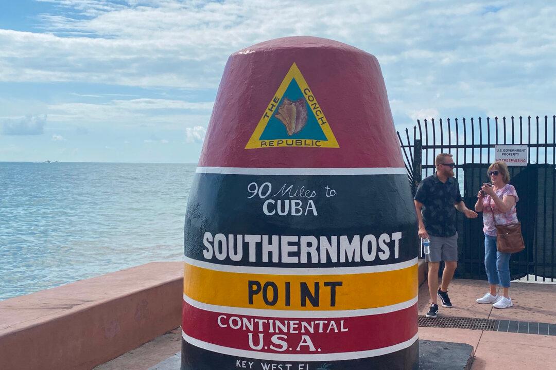 Florida Highway Patrol Captures 20 Illegal Immigrants Trying to Enter Keys by Boat