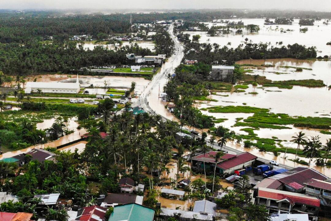 Tropical Storm Megi Hits Philippines, Leaving at Least 25 Dead