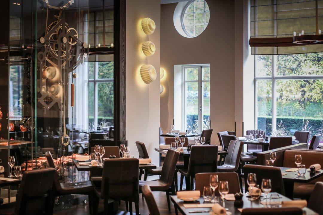 Knightsbridge, London: World-Class Dining and Shopping