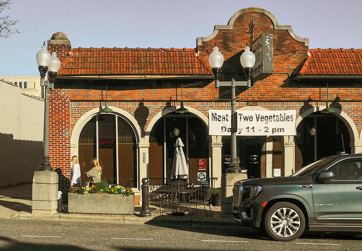 Meet the Characters in the Charming Small Town of Homewood, Alabama