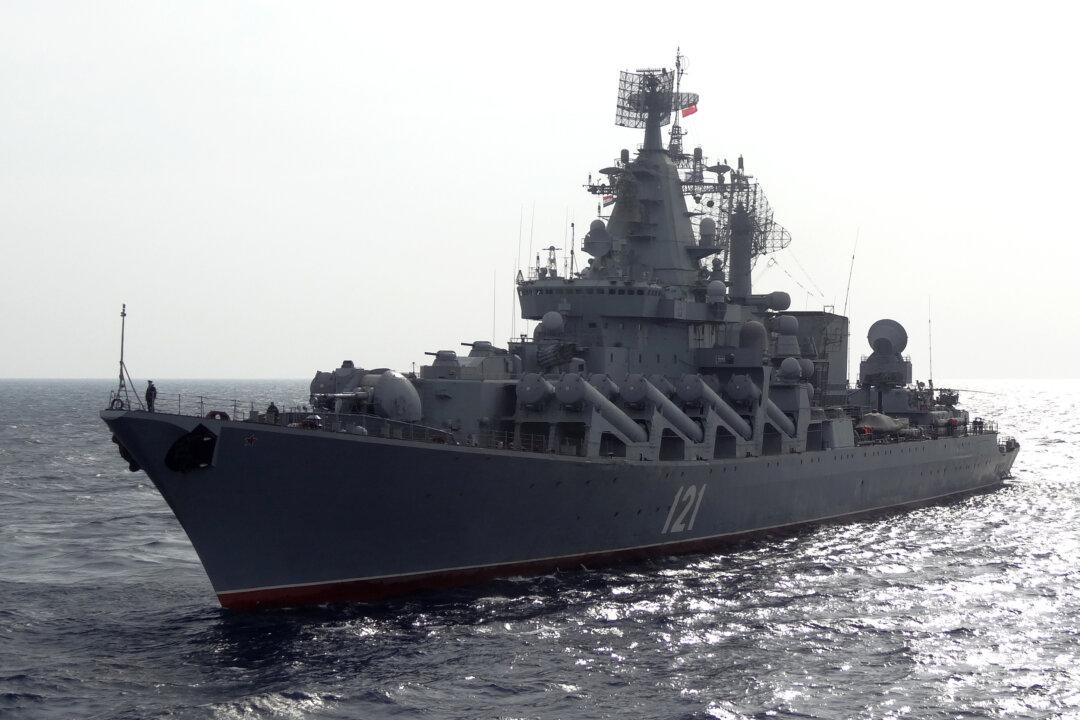 Russia–Ukraine War (April 13): Russia Says Warship Seriously Damaged by Explosion, Ukraine Claims Missile Strike