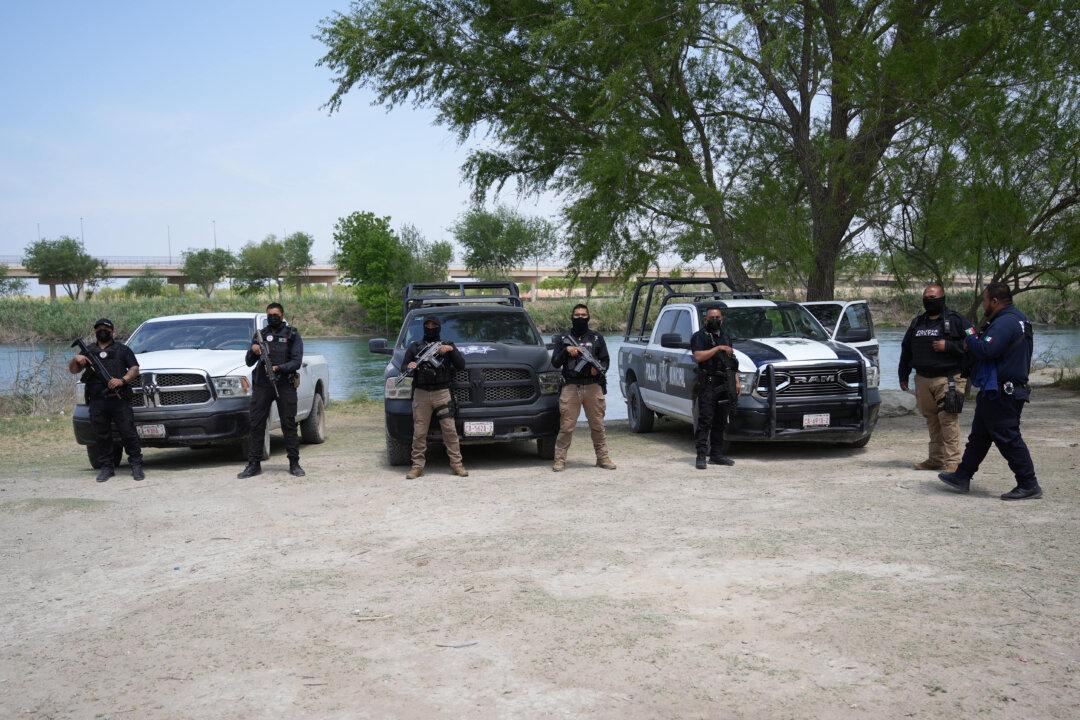 Experts Doubt Mexican States Will Stop Illegal Immigration Despite Texas Deals