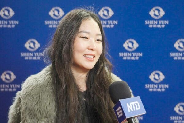 Saruul Khishigjargal at the Shen Yun Performing Arts performance at Théâtre Maisonneuve in Montreal on April 15, 2022. (NTD)
