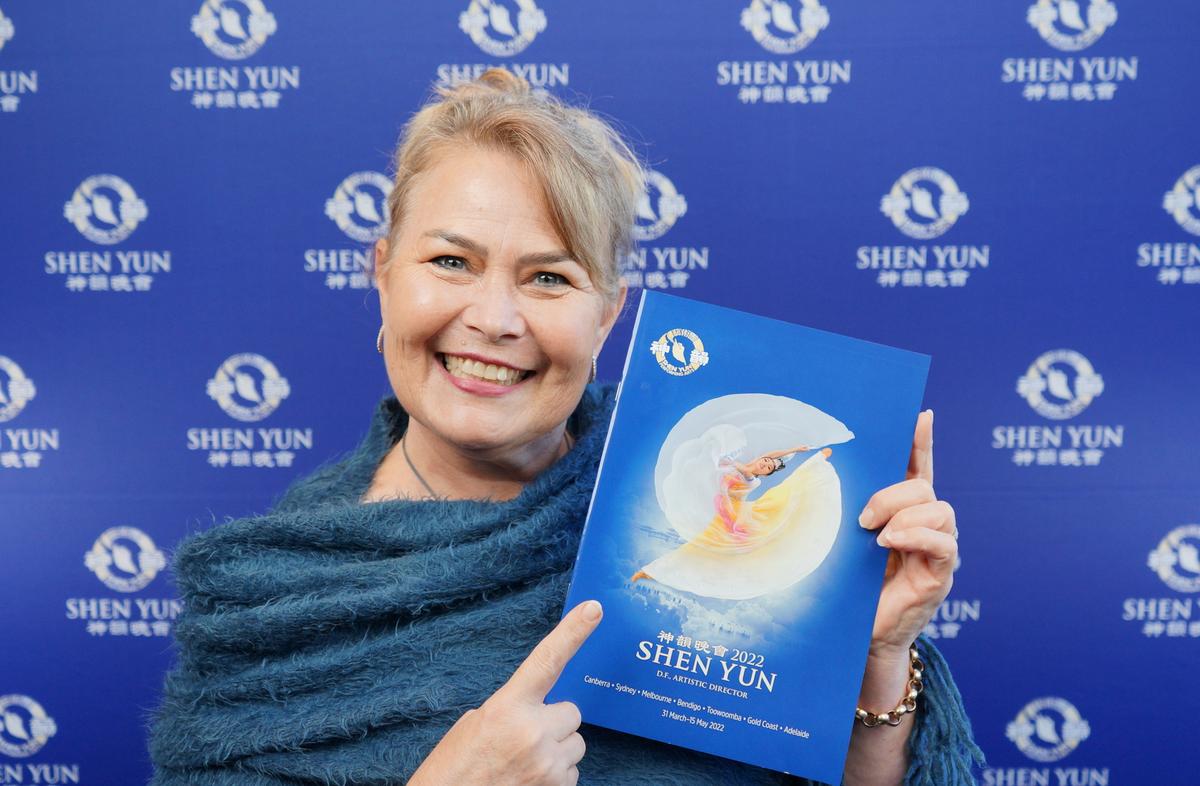 Event Cinemas Marketing Manager in Awe of Digital Projection Technology in Shen Yun