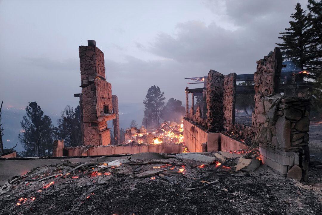 Crews Fight New Mexico Fire as Some Evacuations Lift