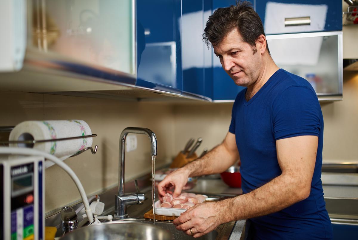 Are You Supposed to Wash Raw Chicken?