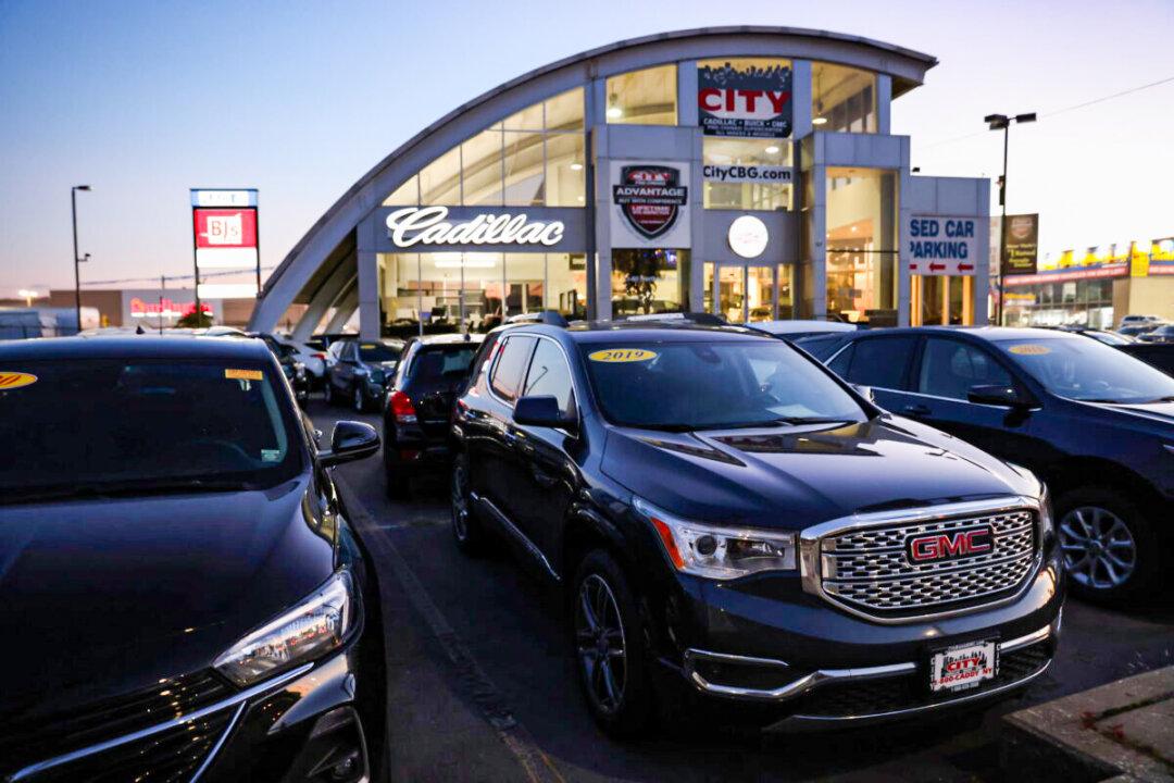 Autos Rebound Fuels US Manufacturing Output Gain in March