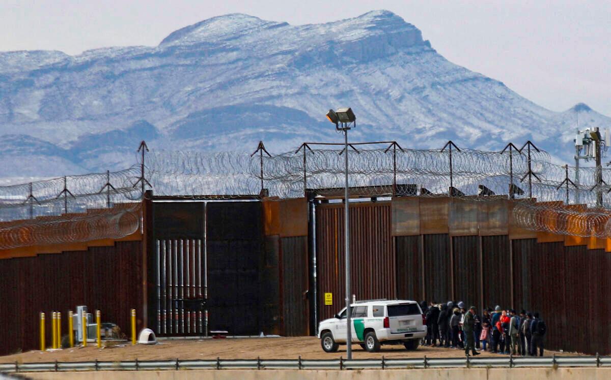 Chinese Nationals Flood US Southern Border Amid CCP Espionage Concerns