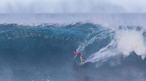 Australia's Tyler Wright competes during the 2022 Women's Billabong pipeline pro at Banzai Pipeline on the north shore of Oahu, Hawaii, on February 6, 2022. (BRIAN BIELMANN/AFP via Getty Images)