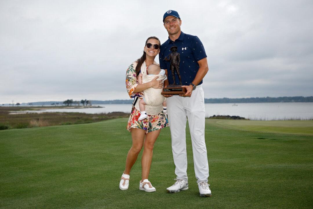 Jordan Spieth Wins RBC Heritage in Playoff With Advice From Wife
