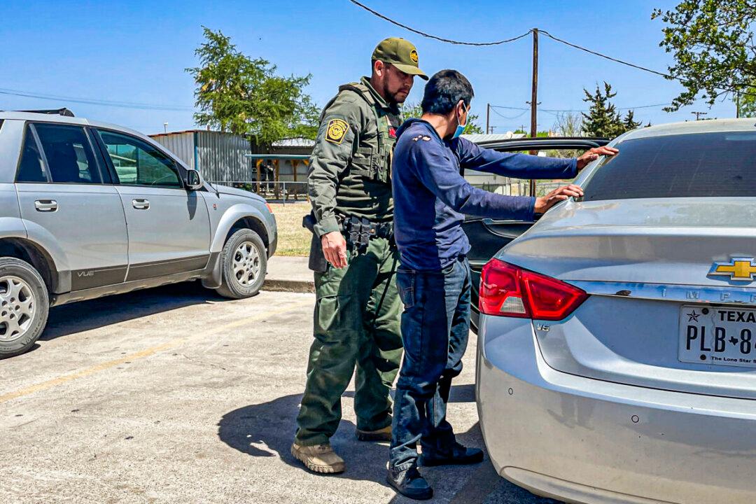 Over 221,000 Illegal Immigrants Encountered at Southwest Border in March: DHS Report