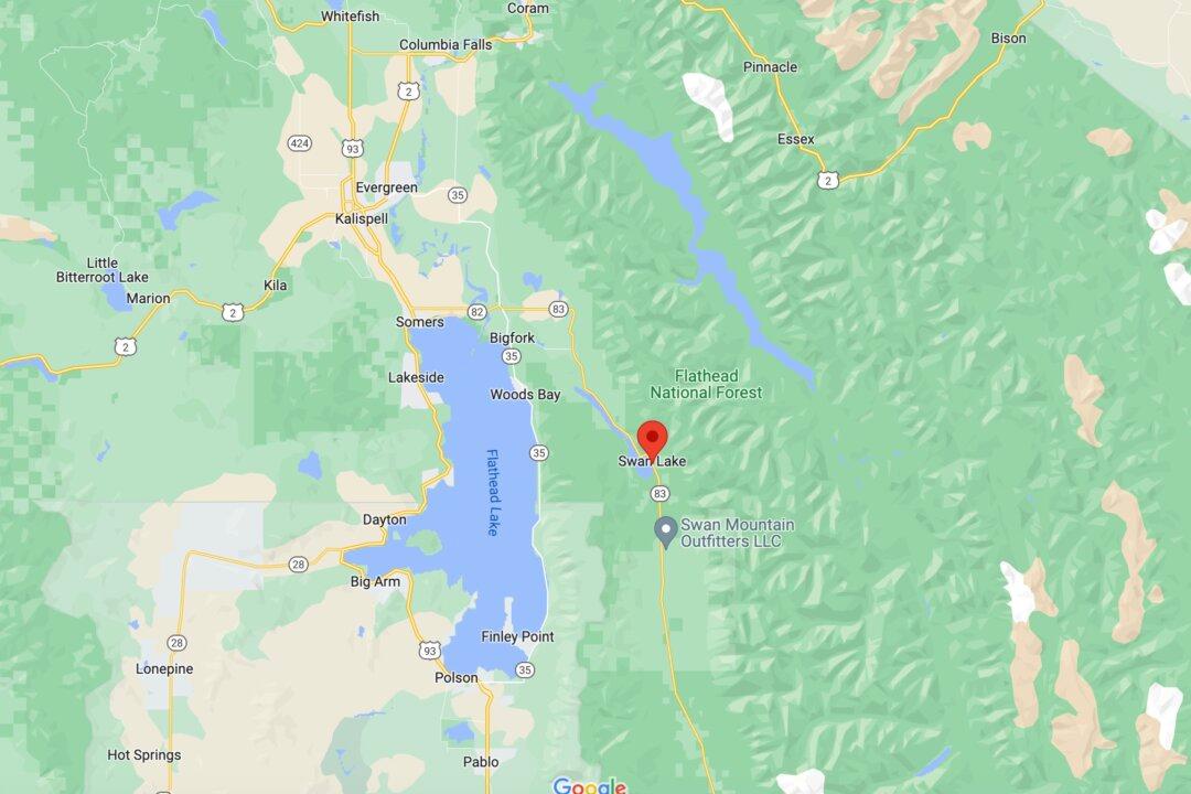 Bodies of 2 Teenage Kayakers Recovered in Montana Lake