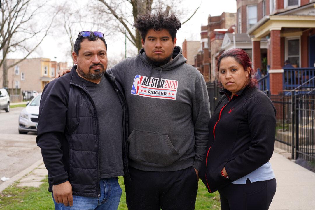 Chicago Residents Fight to Reclaim Streets From Illicit Drug Dealings