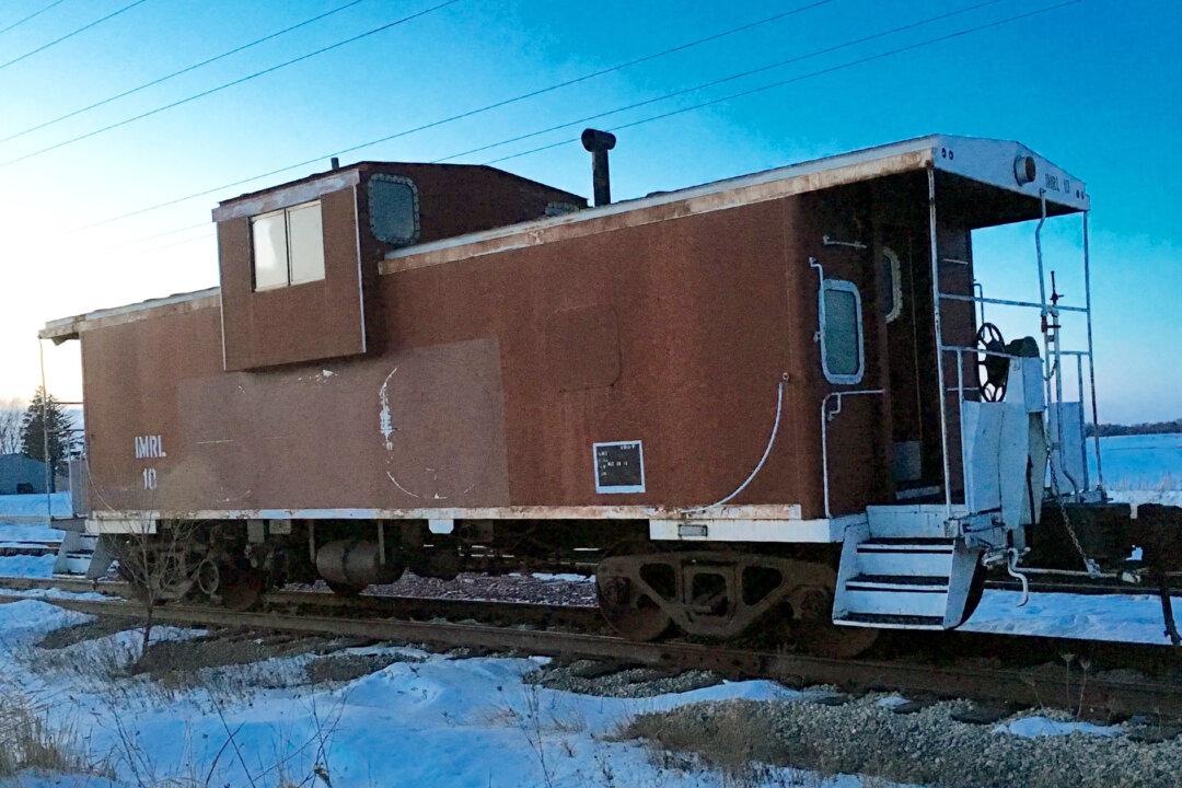 Dad-Daughter Duo Transforms 1973 Train Caboose Into Epic Airbnb by Themselves