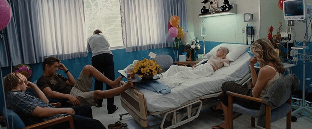 (L-R) Chris Brochu, Ross Thomas, Dennis Quaid, AnnaSophia Robb, and Helen Hunt in "Soul Surfer." (Sony Pictures Releasing)
