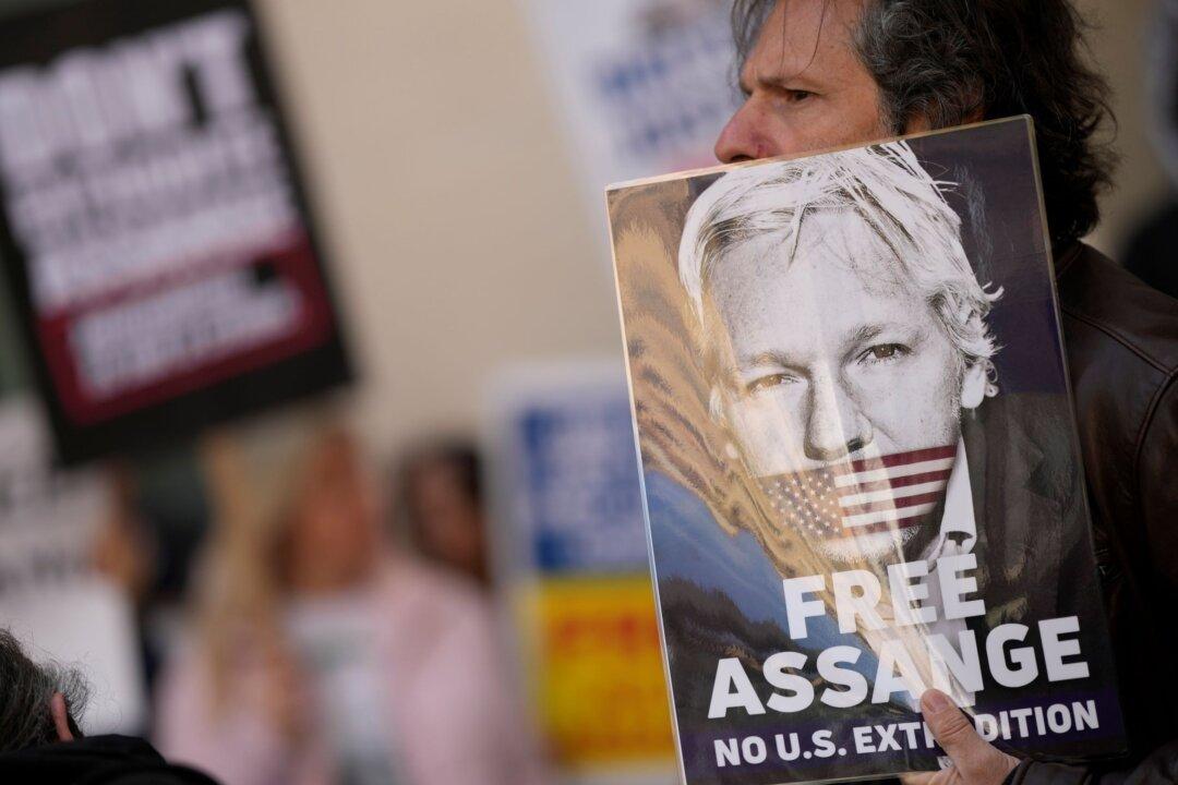 Judge Sends Assange Extradition Decision to UK Government