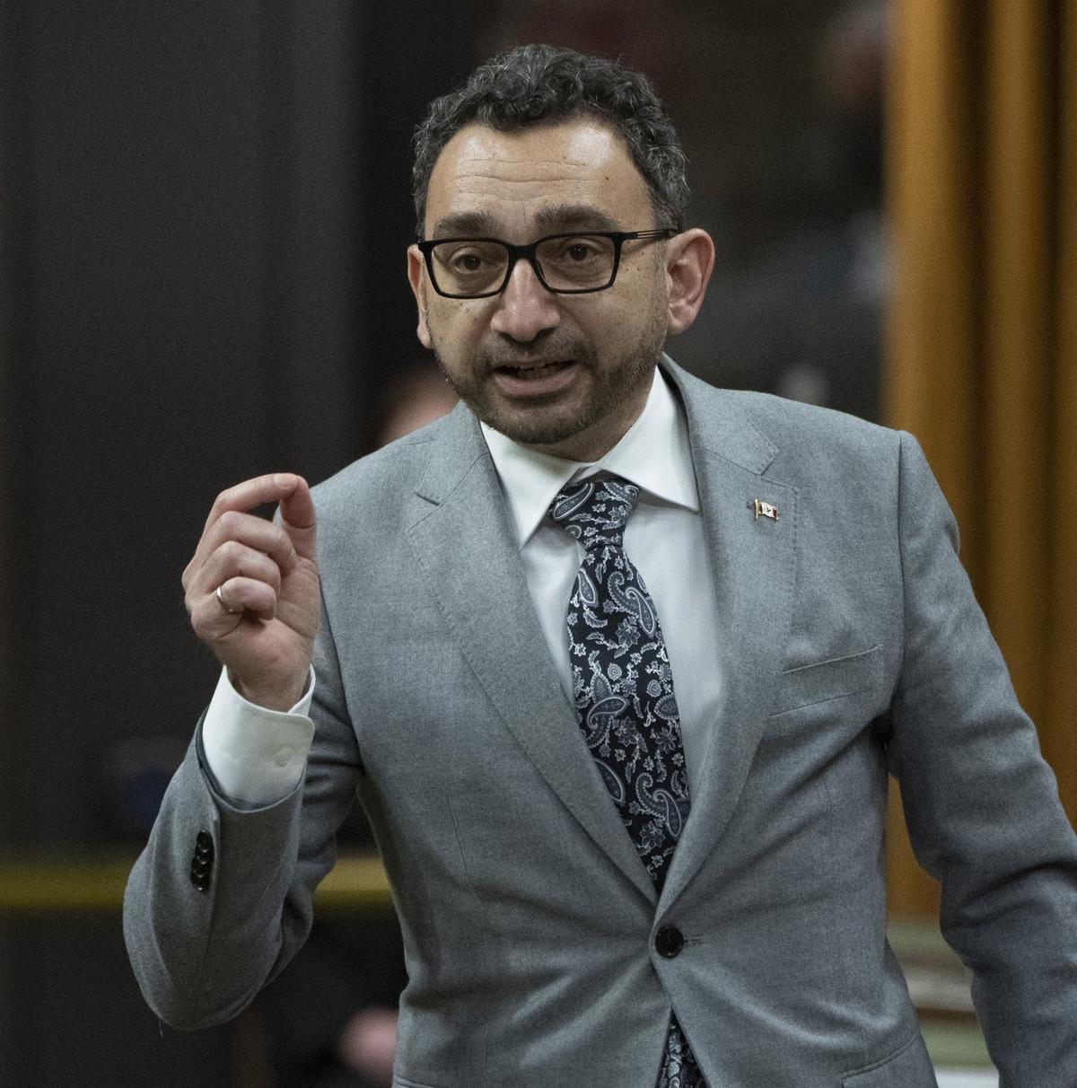 House Committee Wants Transport Minister to Testify on Holiday Travel Mayhem