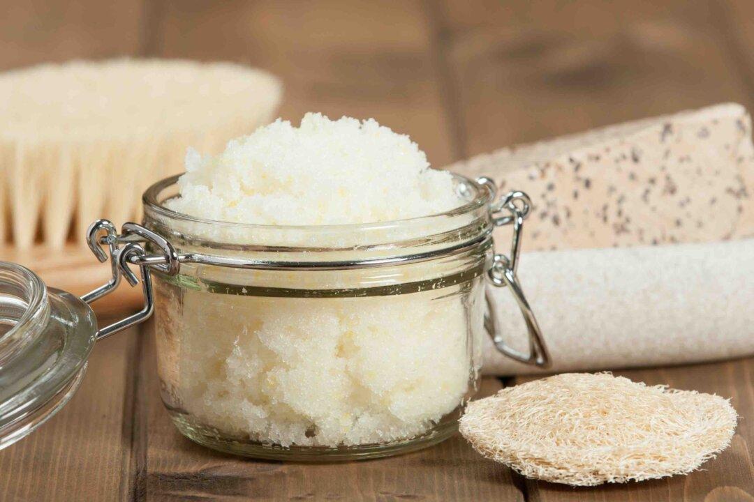 How to Make a Homemade Sugar Scrub for Glowing Skin
