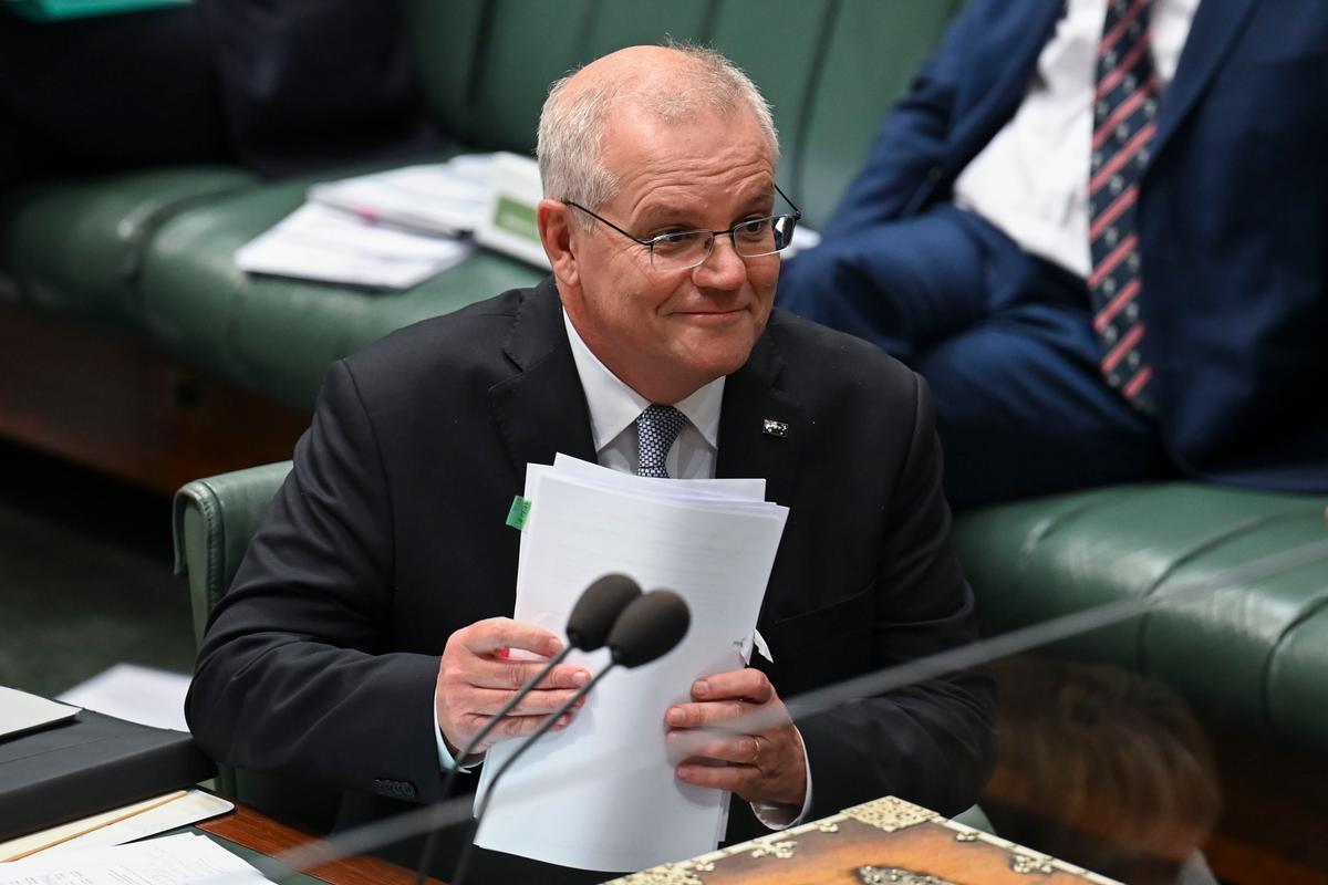 Prime Minister Promises Lower Taxes If Australians Keep Him in Power