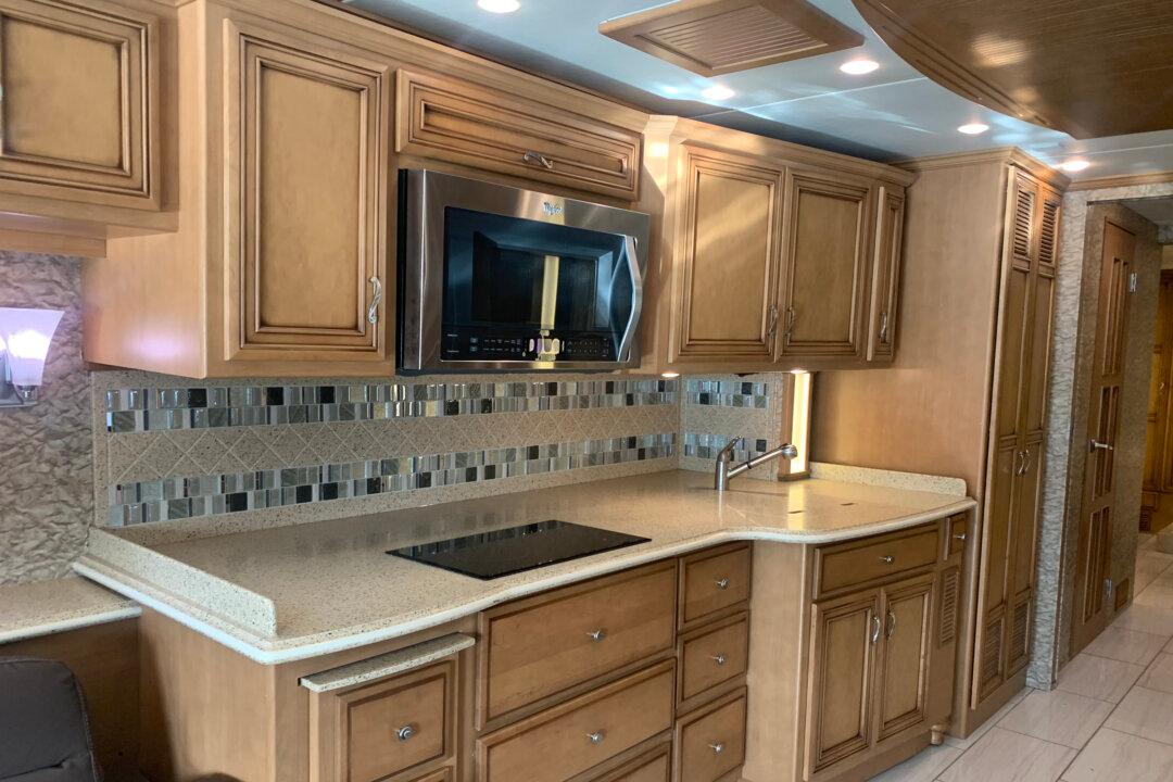 Luxury RVs Include All the Comforts of Home