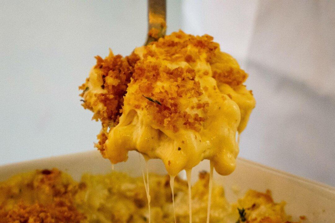 Gooey, Creamy Mac and Cheese