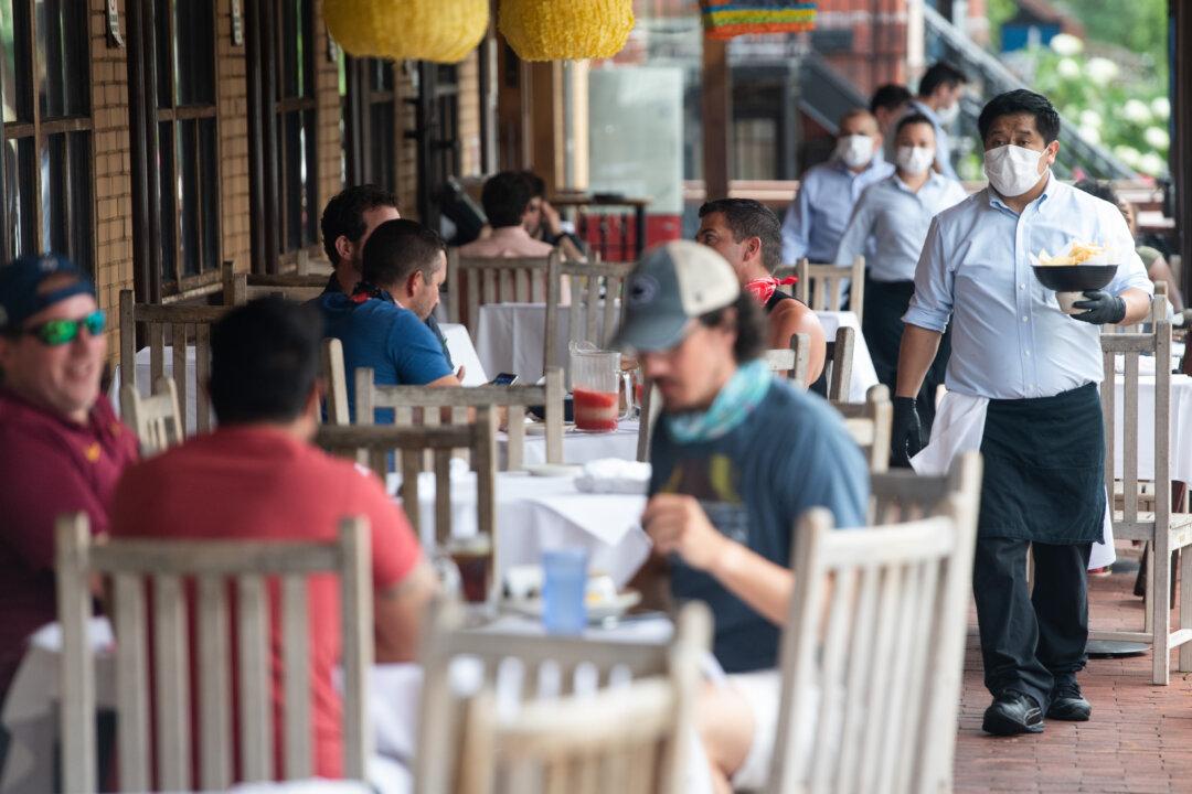 Small Businesses Fighting to Stay Afloat Amid High Inflation